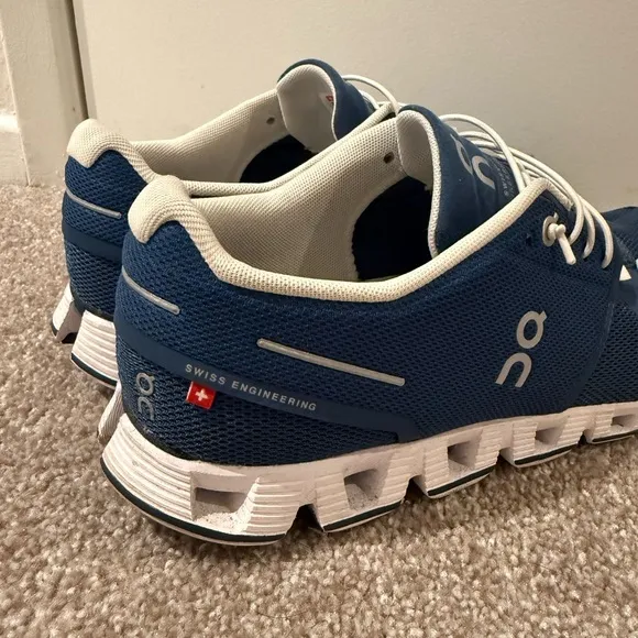 On Cloud 5 Lifestyle Running Sneakers Shoes Denim Blue White Womens 10 $150