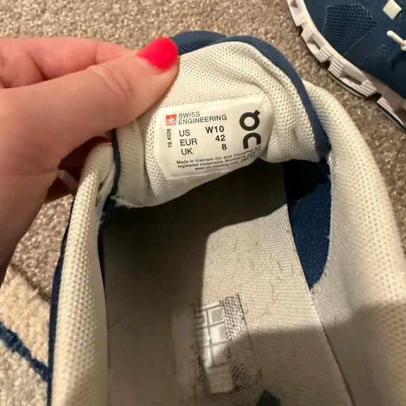 On Cloud 5 Lifestyle Running Sneakers Shoes Denim Blue White Womens 10 $150