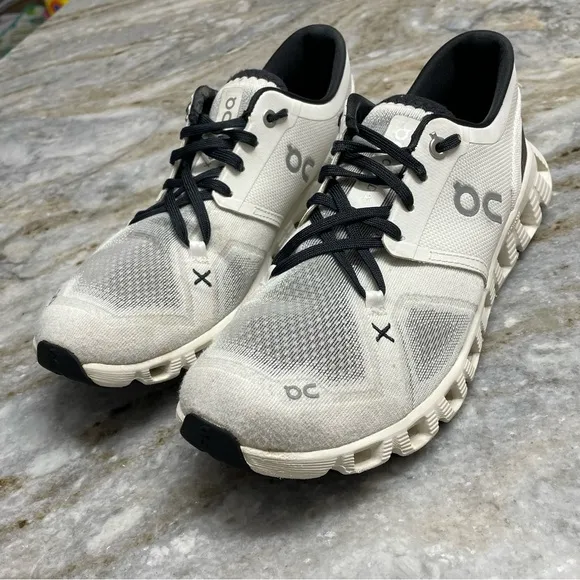 On Cloud Cloud X 4 Running Shoes Women’s Size 8 in Ivory Black