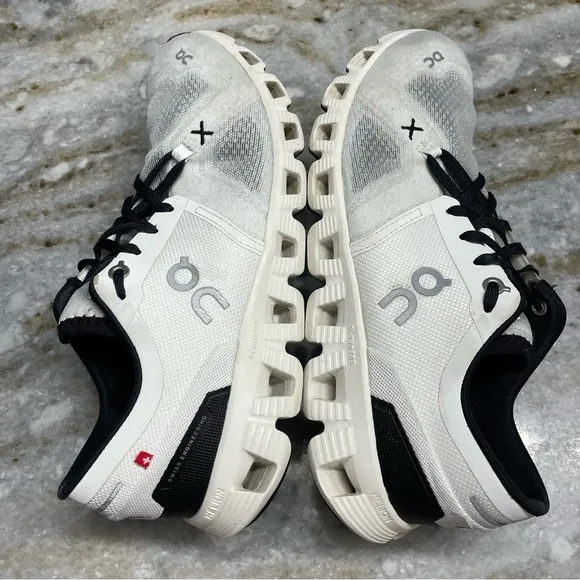 On Cloud Cloud X 4 Running Shoes Women’s Size 8 in Ivory Black