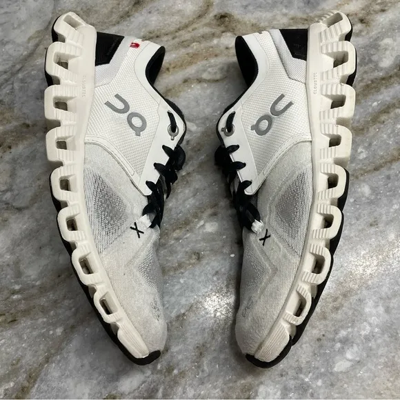 On Cloud Cloud X 4 Running Shoes Women’s Size 8 in Ivory Black