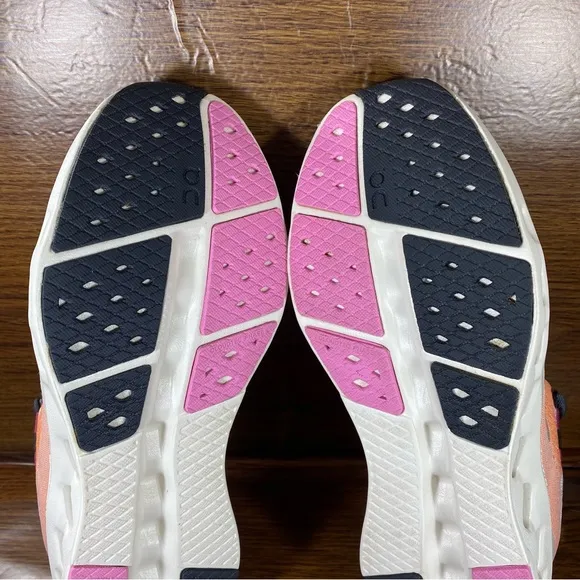 On cloud Surfer 2 women’s shoe size 10