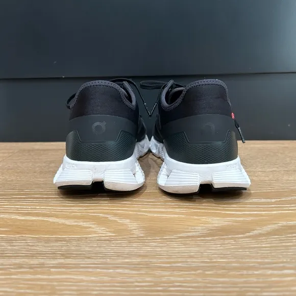 On Cloud X 3AD women’s size 9.5