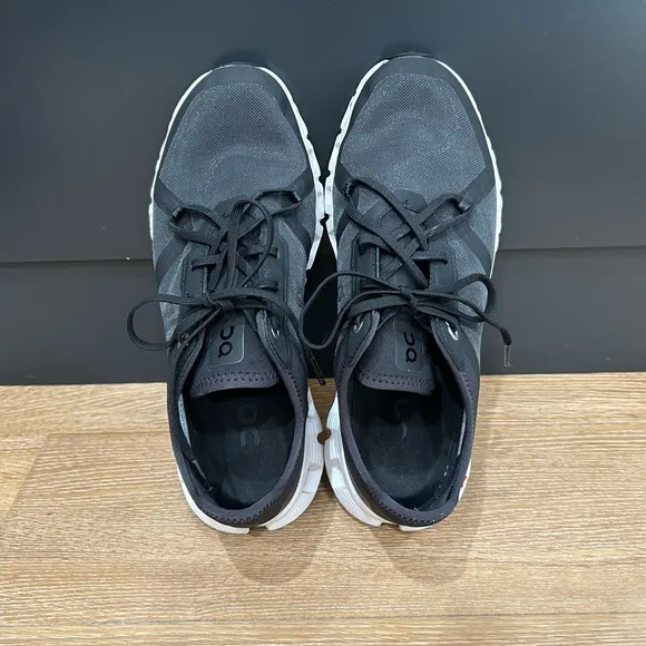 On Cloud X 3AD women’s size 9.5