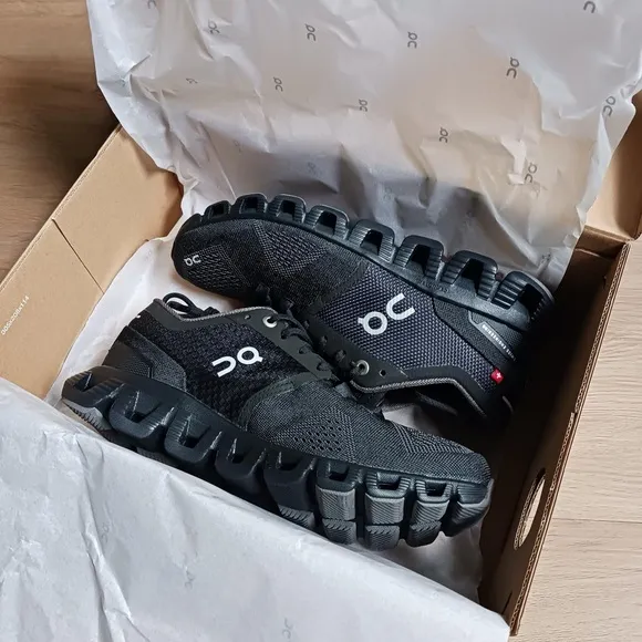 On Cloud X , Black Asphalt , Women’s 5.5 , 40-99701 , new with box