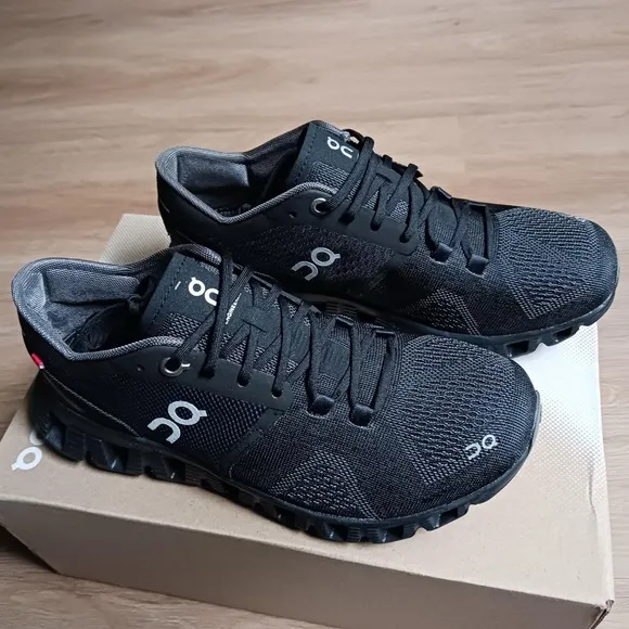 On Cloud X , Black Asphalt , Women’s 5.5 , 40-99701 , new with box