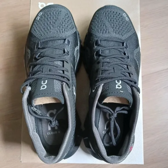 On Cloud X , Black Asphalt , Women’s 5.5 , 40-99701 , new with box