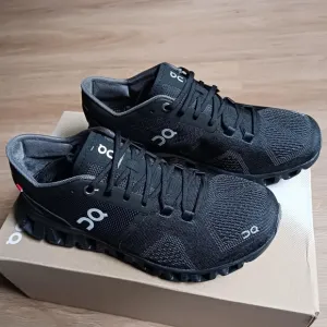 On Cloud X , Black Asphalt , Women’s 5.5 , 40-99701 , new with box