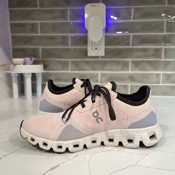 On Cloud X3 AD Running Shoes. Women’s Size 6.5 Color Pink.