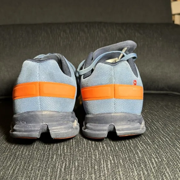 On‎ Cloudflow Running Shoes Lake/Flare Size 10