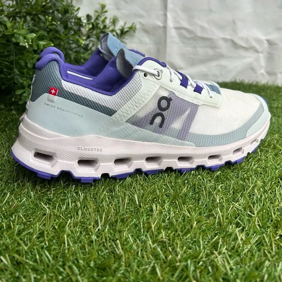 ON Cloudvista 'Frost Mineral'Sneakers  WOMEN size 7.5 new