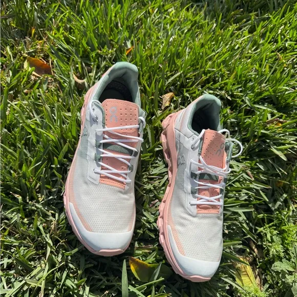 On Cloudvista Women TrailRunning Shoes Trail Running shoes Frost Rose New 10.5
