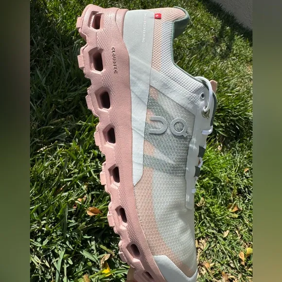 On Cloudvista Women TrailRunning Shoes Trail Running shoes Frost Rose New 10.5