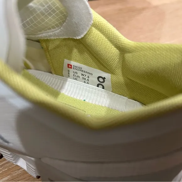 ON CloudX Shift women’s size 7.5