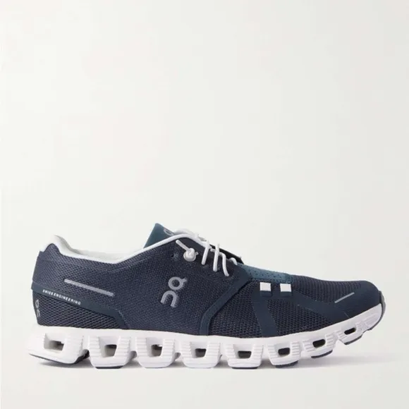 On Running Cloud 5 Black White Women Shoes 10.5