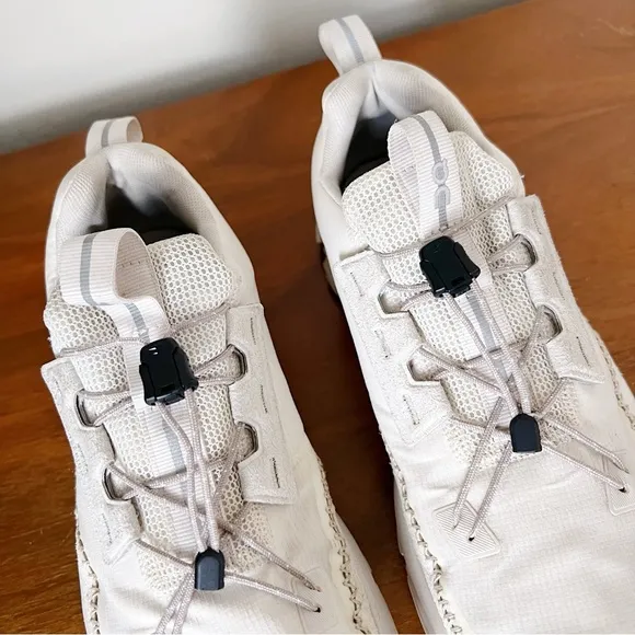 ON Running • Cloudaway Sneaker running shoe Ivory / Pearl cream off-white