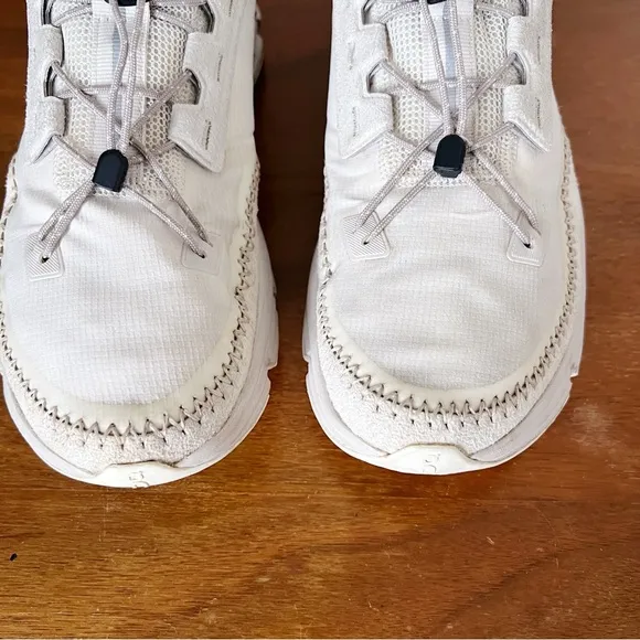 ON Running • Cloudaway Sneaker running shoe Ivory / Pearl cream off-white