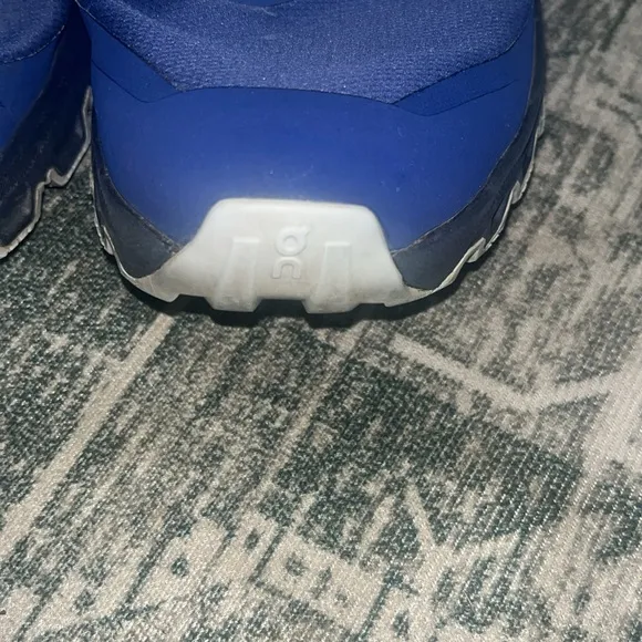 On Running Cloudventure Men's Blue Running Shoes size 12