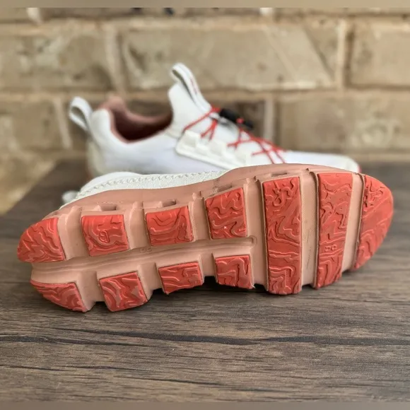 On Running Women's Ice Chill Cloudaway Hiking Sneaker s 8