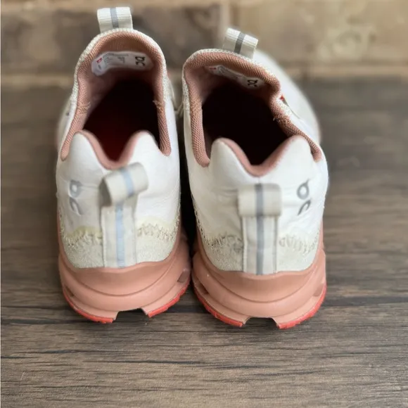 On Running Women's Ice Chill Cloudaway Hiking Sneaker s 8