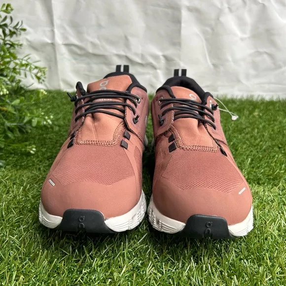 ON RUNNINGCloud 5 Waterproof -Cocoa/Frost women SIZE 7 NEW