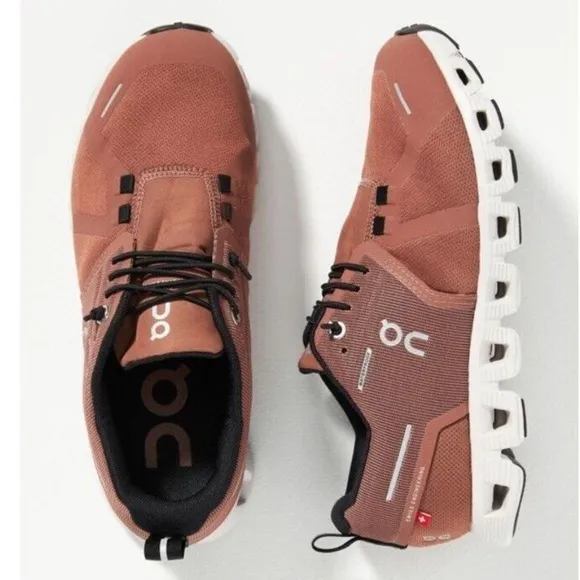 ON RUNNINGCloud 5 Waterproof -Cocoa/Frost women SIZE 7 NEW