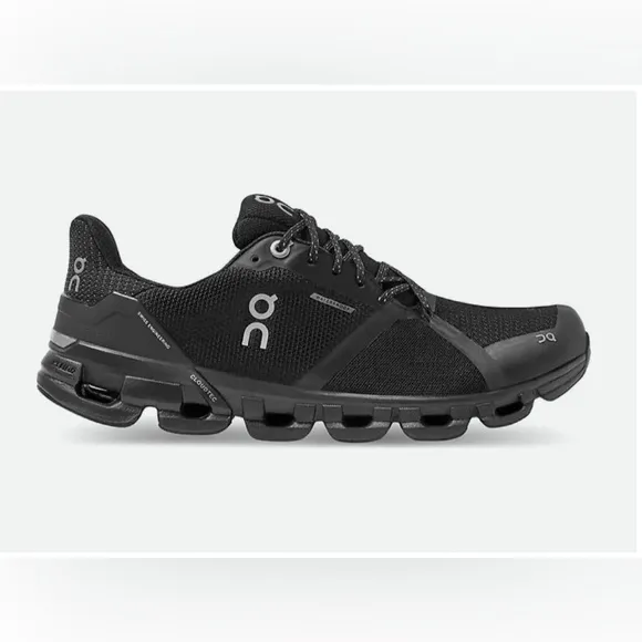 On Women's CloudflyerWaterproof Running Shoes black size 5.5 new