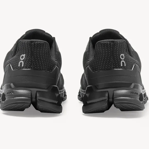 On Women's CloudflyerWaterproof Running Shoes black size 5.5 new