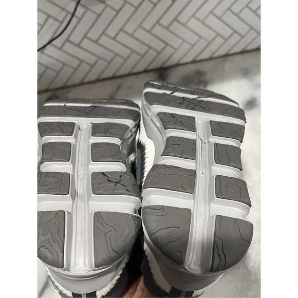 On Cloudaway Travel Shoes 'Asphalt' Women’s Size 8.5W