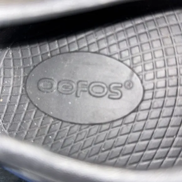 Oofos Croc Water/Fishing Shoe Blue/Black Size Men’s 8, Women’s 10 BB3