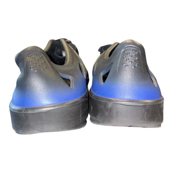 Oofos Croc Water/Fishing Shoe Blue/Black Size Men’s 8, Women’s 10 BB3
