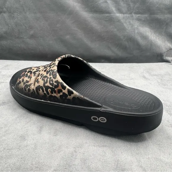 OOFOS Ooahh Luxe Women’s Size 9 EU 40 Black Leopard‎ Slide Sandal Shoes