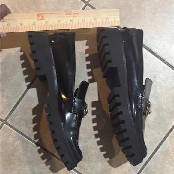 Open edit Sz 11 Black Leather Loafers with Gold Accent. CHunky heel 90s style