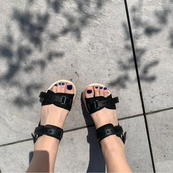 Open toe Women’s Shoes Black red and white Fun platform tracking transformers