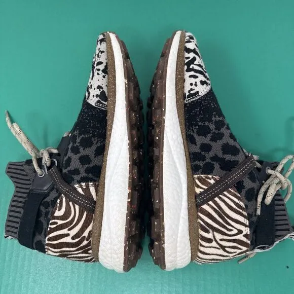 OTBT Hybrid Women's Size 8.5 Shoes Beige Black Animal Print Sneakers NEW