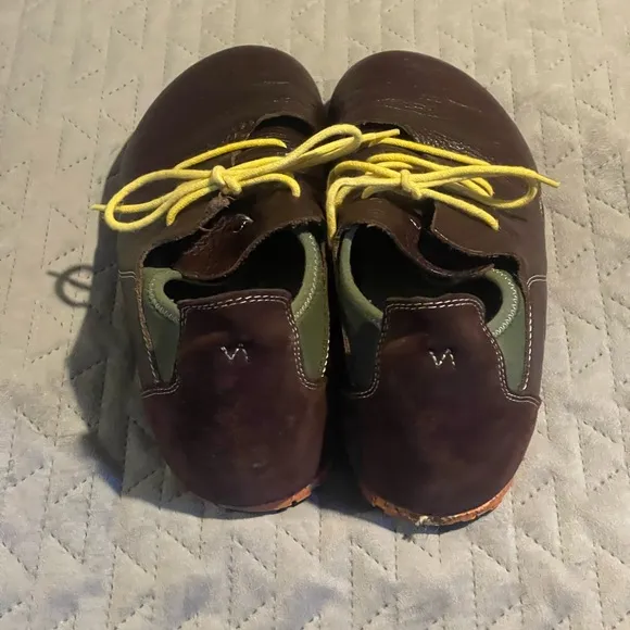 OTZ shoes men’s size 10 brown pre-owned condition‎