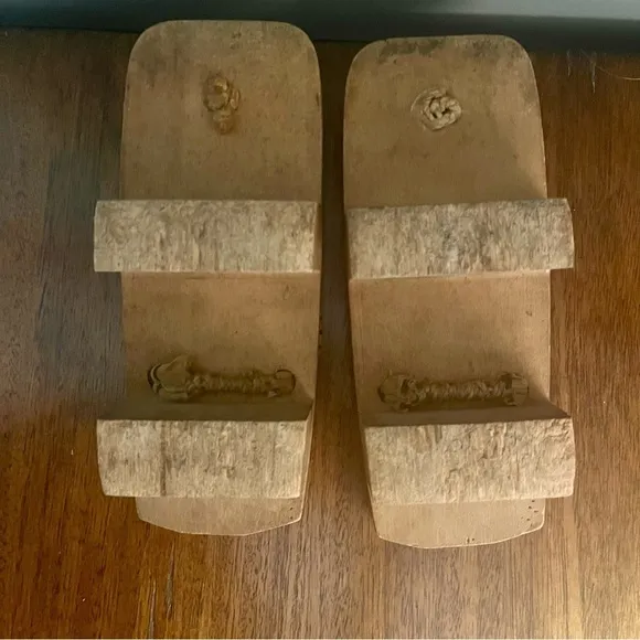 Pair of Vintage Japanese Clogs / Wooden Shoes. Size 6- 6.5