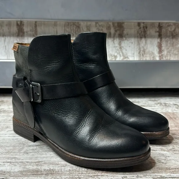 Pikolinos Ordinos Ankle boot with Leather accent strap &amp; buckle, sz 36