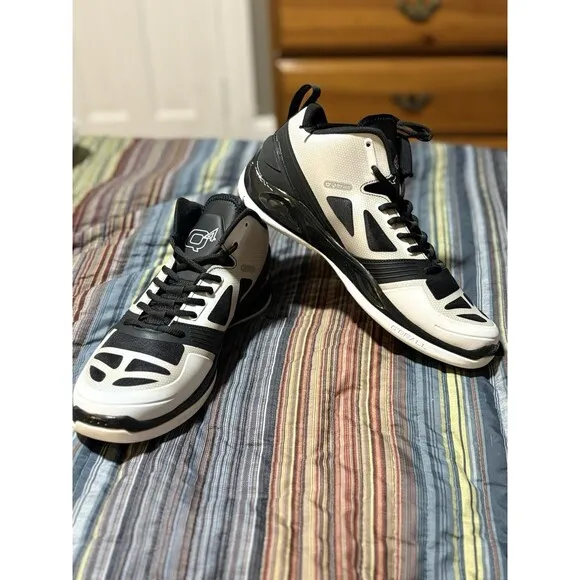 Q4 Men’s Basketball Shoes Size 11 Black White Ultra Vent Q4MB-006 New In Box