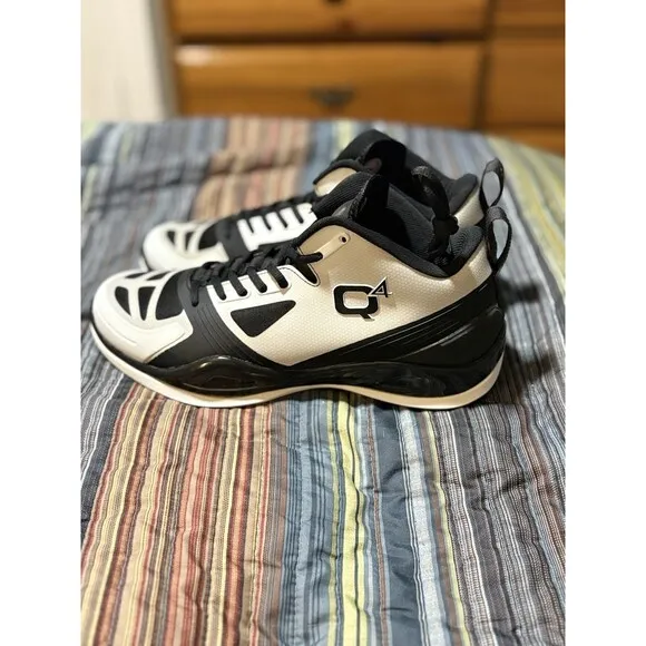 Q4 Men’s Basketball Shoes Size 11 Black White Ultra Vent Q4MB-006 New In Box