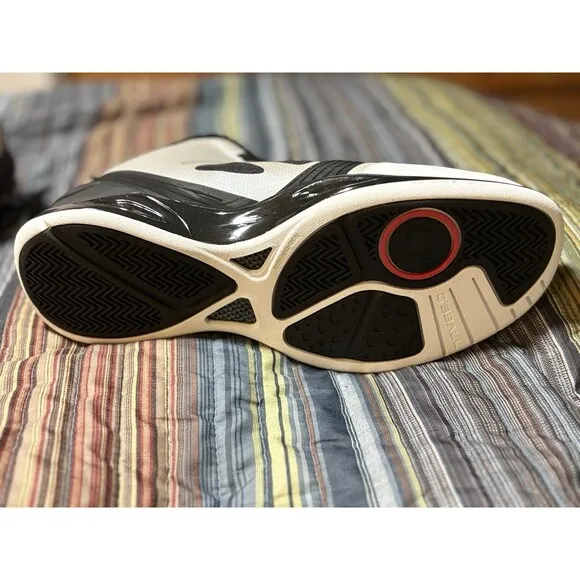 Q4 Men’s Basketball Shoes Size 11 Black White Ultra Vent Q4MB-006 New In Box
