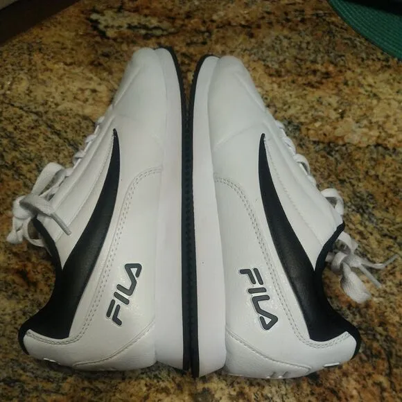 Rare Fila 5DM00008-120 Women’s White/Black Sneakers Shoes US 8.5