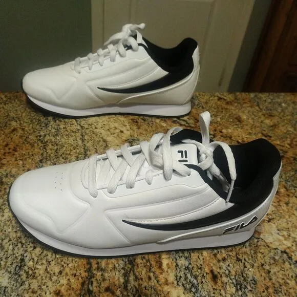 Rare Fila 5DM00008-120 Women’s White/Black Sneakers Shoes US 8.5