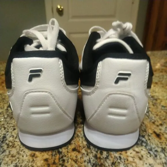 Rare Fila 5DM00008-120 Women’s White/Black Sneakers Shoes US 8.5