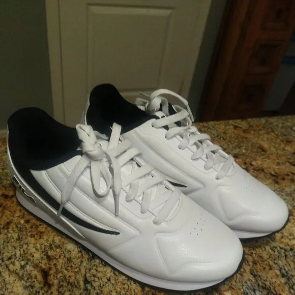 Rare Fila 5DM00008-120 Women’s White/Black Sneakers Shoes US 8.5