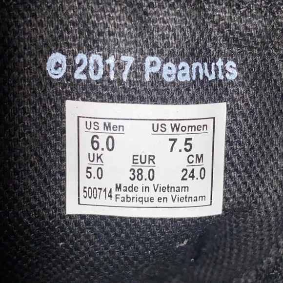 Rare Vans X Charlie Brown Peanuts Shoes - Size: 7.5