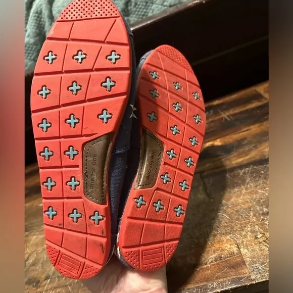 Rare Women’s Toms Flats Union Jack Shoes size 8 EUC never worn blue red white