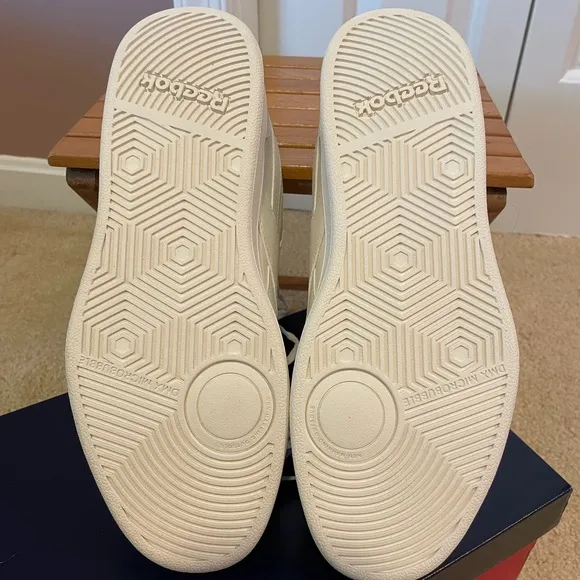 Reebok Court Advance Women's Sneakers