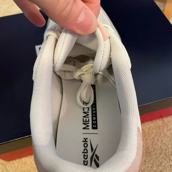 Reebok Court Advance Women's Sneakers