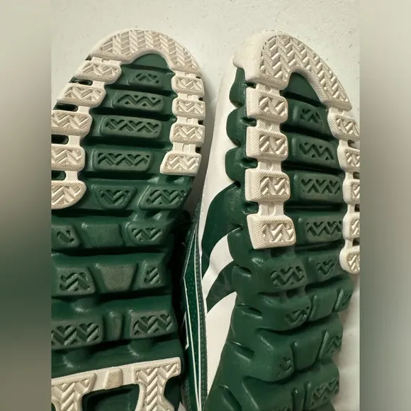 Reebok Zig Pro Future Men’s Basketball Shoes White Green Sz 10